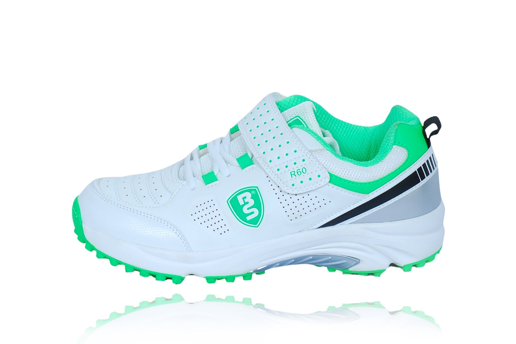 BS R60 professional cricket shoes in white and green, designed for comfort and performance, size EUR 43.