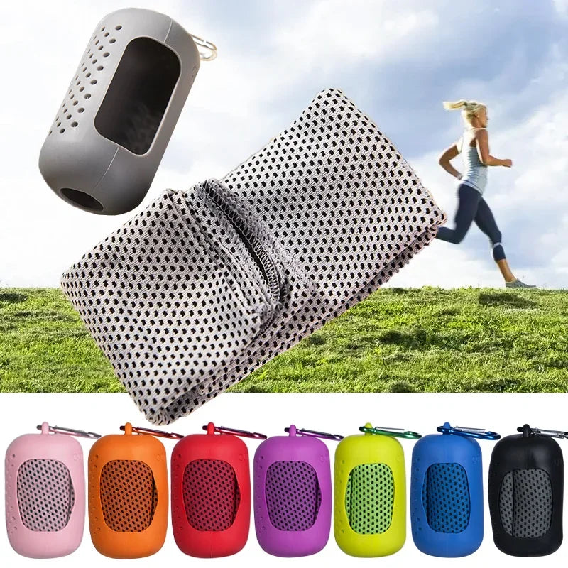 Fitness Essentials microfiber ice towel, quick-drying and cooling, ideal for outdoor sports and fitness activities.