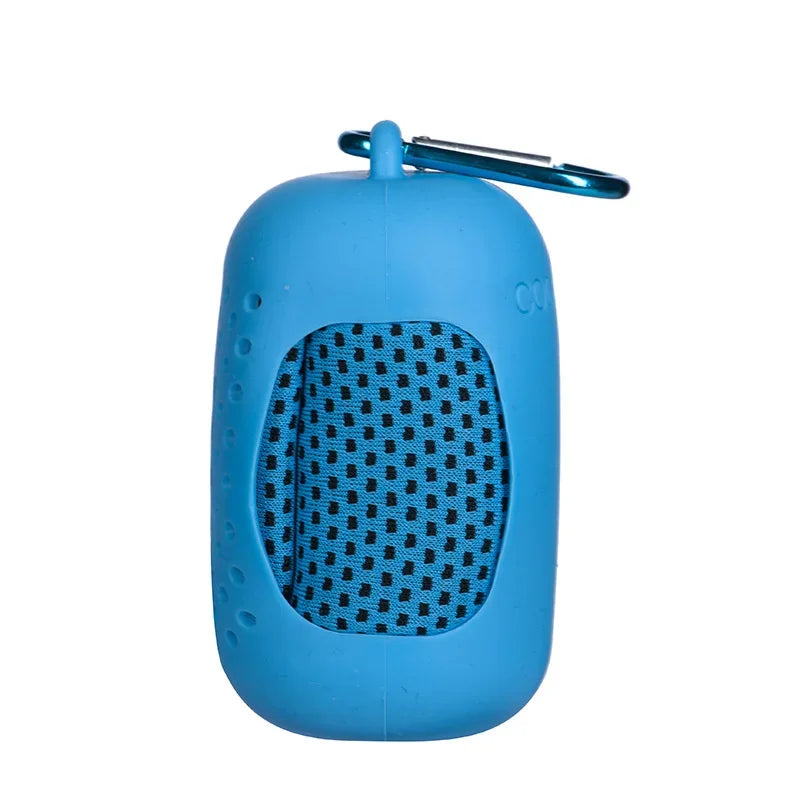 Fitness Essentials microfiber ice towel, quick-drying and cooling, ideal for outdoor sports and fitness activities.
