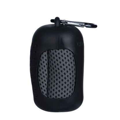 Fitness Essentials microfiber ice towel, quick-drying and cooling, ideal for outdoor sports and fitness activities.