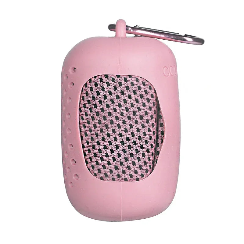 Fitness Essentials microfiber ice towel, quick-drying and cooling, ideal for outdoor sports and fitness activities.